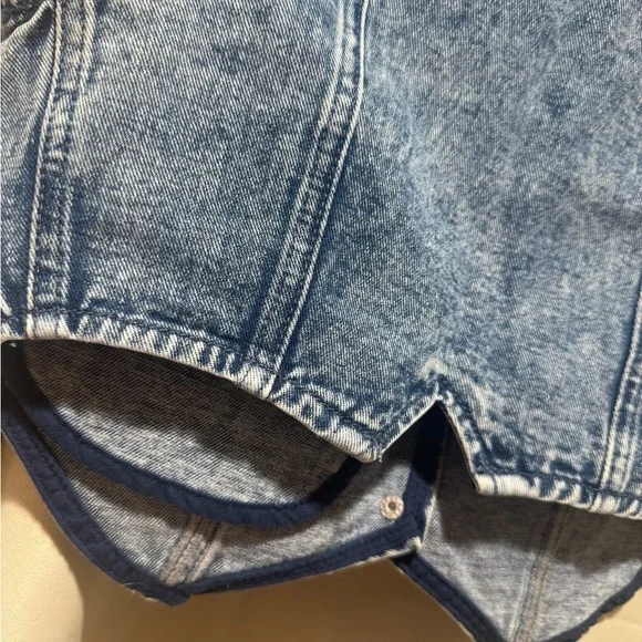 Indigo Denim Buttoned Vest - Picture 5 of 5